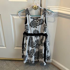 Size 16 floral kids dress, black and white.